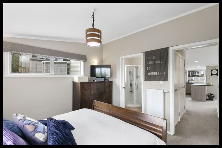 Photo of property in 42b Mandalay Terrace, Khandallah, Wellington, 6035