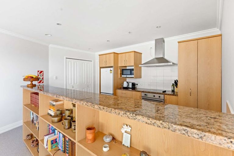 Photo of property in 1 Queen Street, New Plymouth, 4310