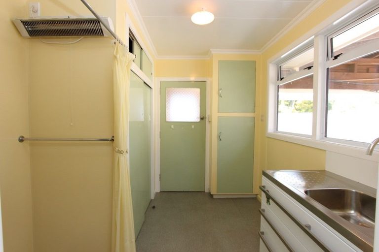 Photo of property in 13 Koromiko Street, Inglewood, 4330