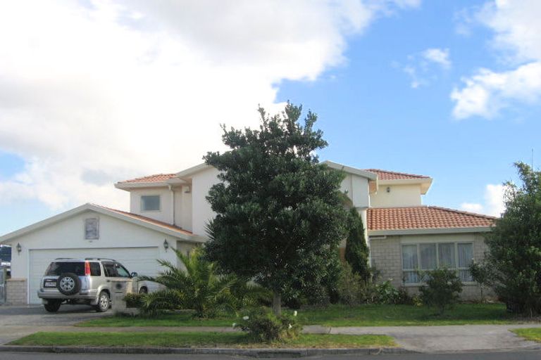 Photo of property in 51 Armoy Drive, East Tamaki, Auckland, 2016