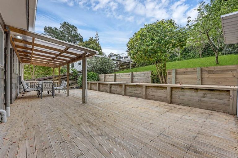 Photo of property in 25 Finn Place, Totara Vale, Auckland, 0629