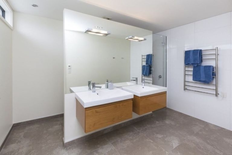 Photo of property in 50a Clyde Road, Ilam, Christchurch, 8041