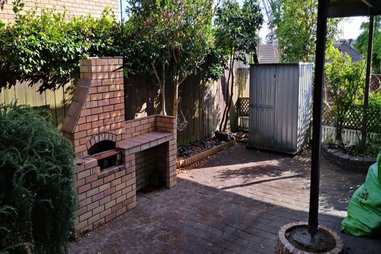 Photo of property in 34a Mark Edward Drive, Half Moon Bay, Auckland, 2012