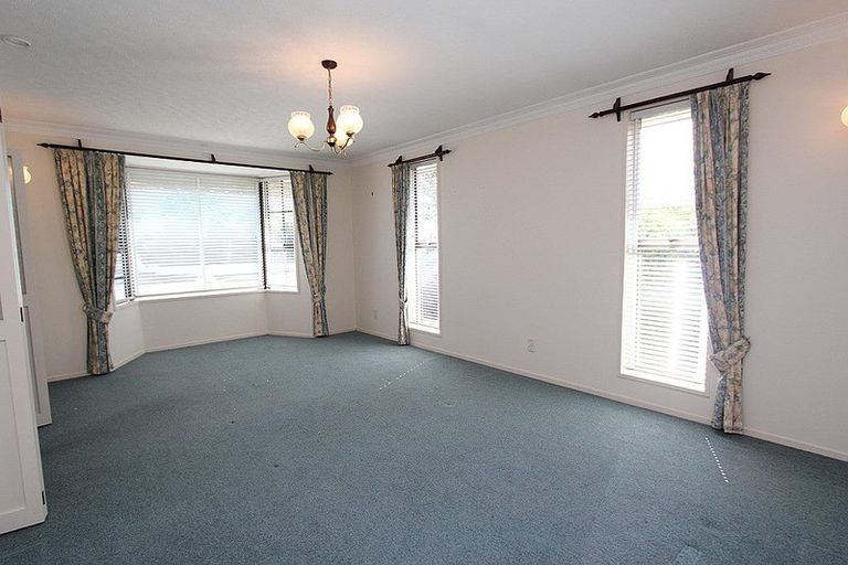 Photo of property in 10 Veitches Road, Casebrook, Christchurch, 8051