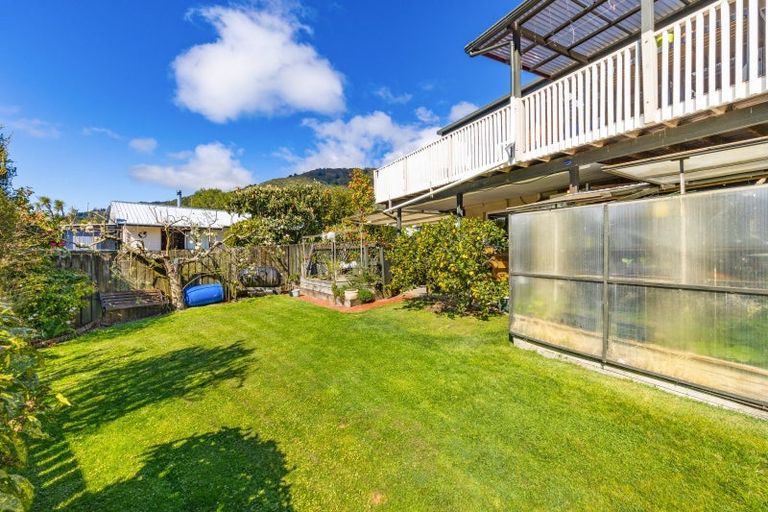 Photo of property in 5 Moana View Road, Waikawa, Picton, 7220