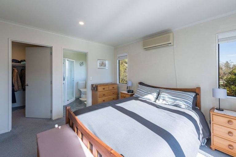 Photo of property in 10 Ngawhatu Road, Stoke, Nelson, 7011