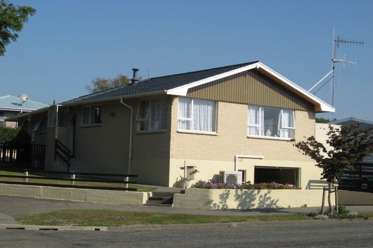 Photo of property in 2 Princes Street, Parkside, Timaru, 7910