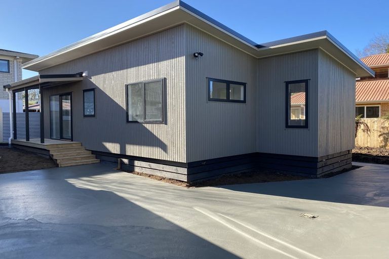 Photo of property in 13 Gilbass Avenue, Hamilton Lake, Hamilton, 3204