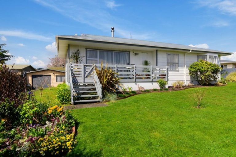Photo of property in 29 Pohutukawa Drive, Owhata, Rotorua, 3010