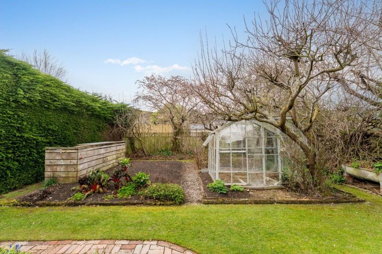 Photo of property in 10 Mountfort Street, Outram, 9019