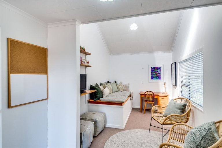 Photo of property in 6 Le Quesne Road, Bay View, Napier, 4104