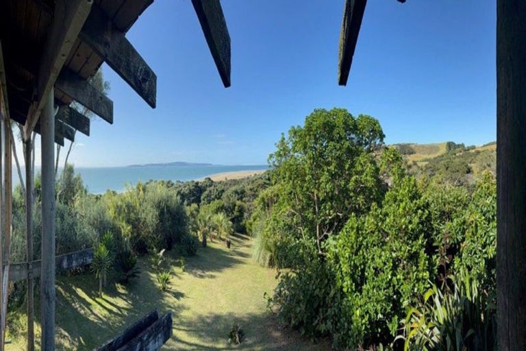 Photo of property in 6573 Pouto Road, Pouto, Te Kopuru, 0391