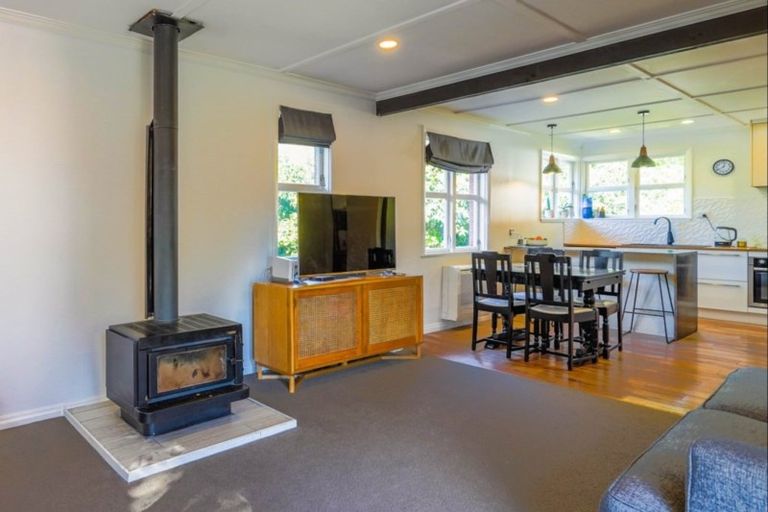 Photo of property in 10 Fleetwood Grove, Waikanae, 5036