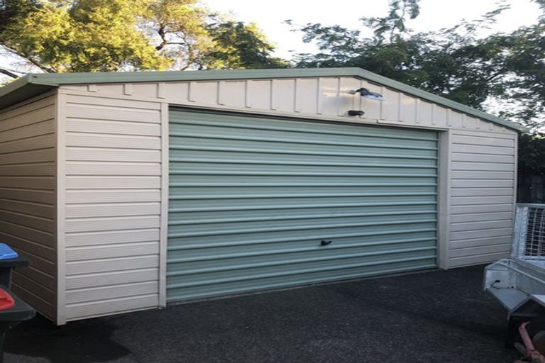 Photo of property in 20a Armagh Road, Blockhouse Bay, Auckland, 0600