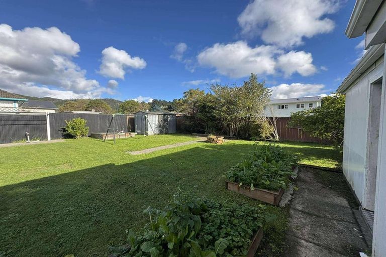Photo of property in 312 Stokes Valley Road, Stokes Valley, Lower Hutt, 5019