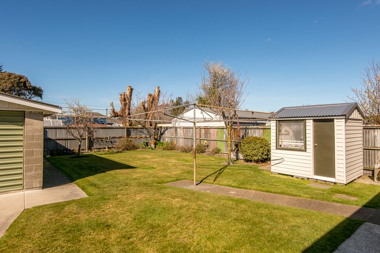 Photo of property in 12 Blankney Street, Hornby, Christchurch, 8042