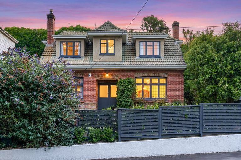 Photo of property in 25 Lonsdale Street, Belleknowes, Dunedin, 9011