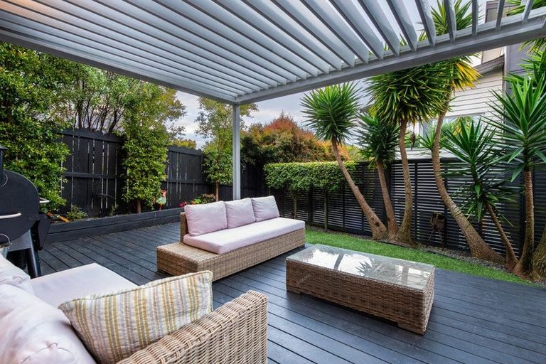 Photo of property in 131 Kowhai Road, Mairangi Bay, Auckland, 0630