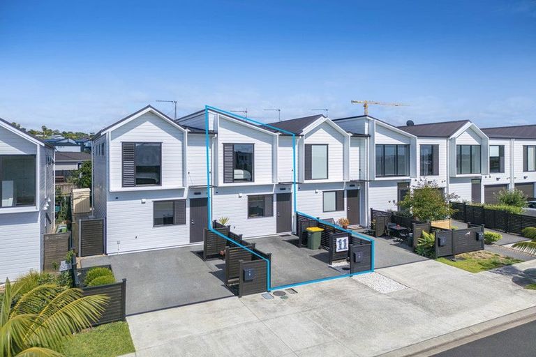 Photo of property in 11 Cambie Avenue, Red Beach, 0932