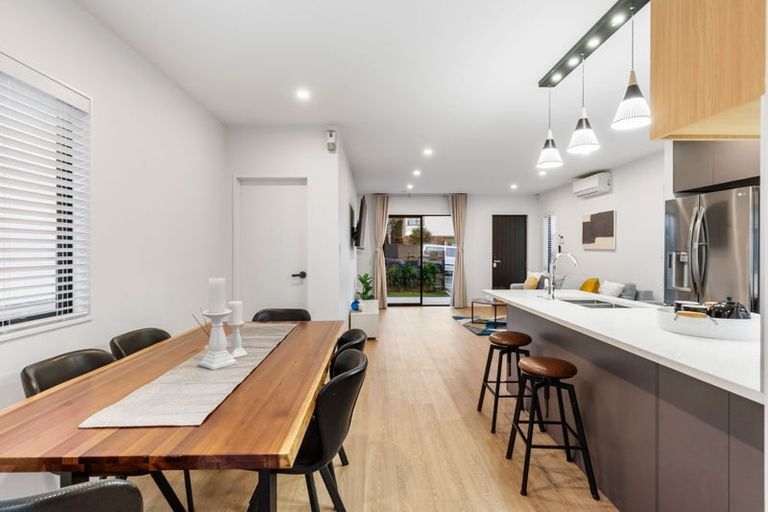 Photo of property in 64a Rosewarne Crescent, Glendene, Auckland, 0602