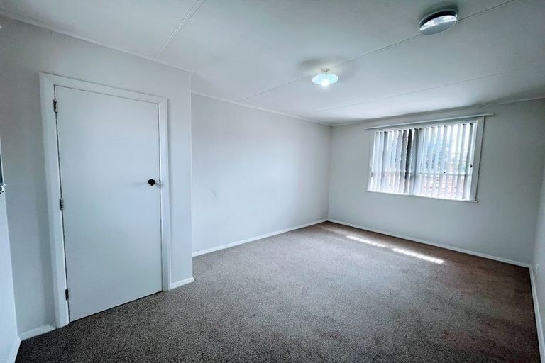 Photo of property in 65 Arimu Road, Papakura, 2110