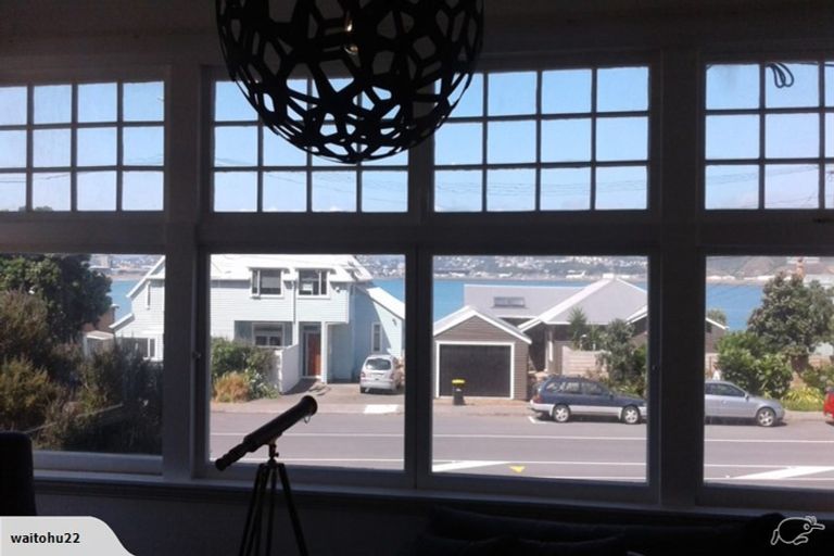 Photo of property in 266 Queens Drive, Lyall Bay, Wellington, 6022