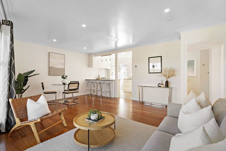 Photo of property in 2/36 Jaemont Avenue, Te Atatu South, Auckland, 0610