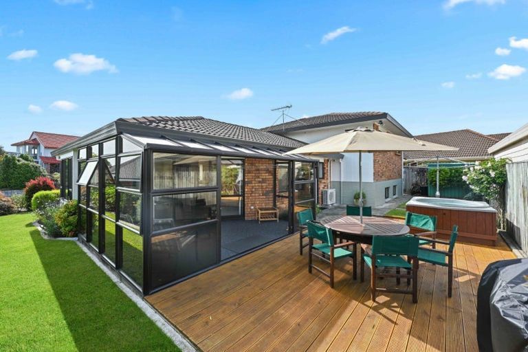 Photo of property in 19 Dallinger Street, St Andrews, Hamilton, 3200