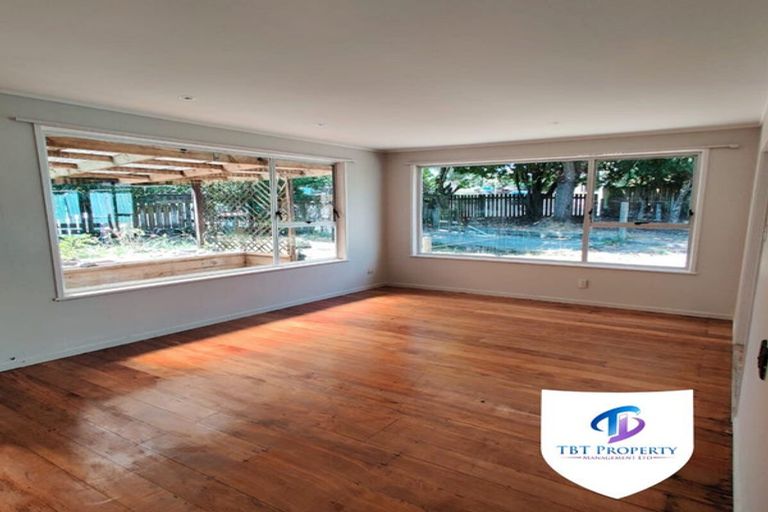 Photo of property in 27 Burndale Terrace, Manurewa, Auckland, 2102