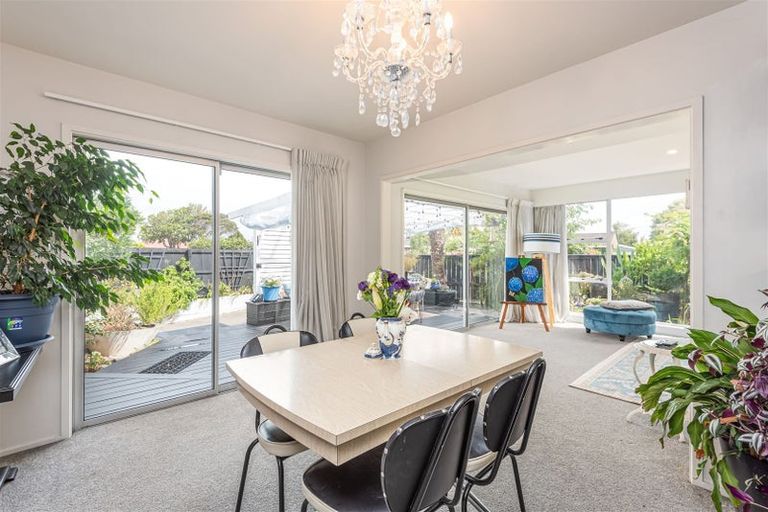 Photo of property in 6 Chilton Drive, Mairehau, Christchurch, 8052