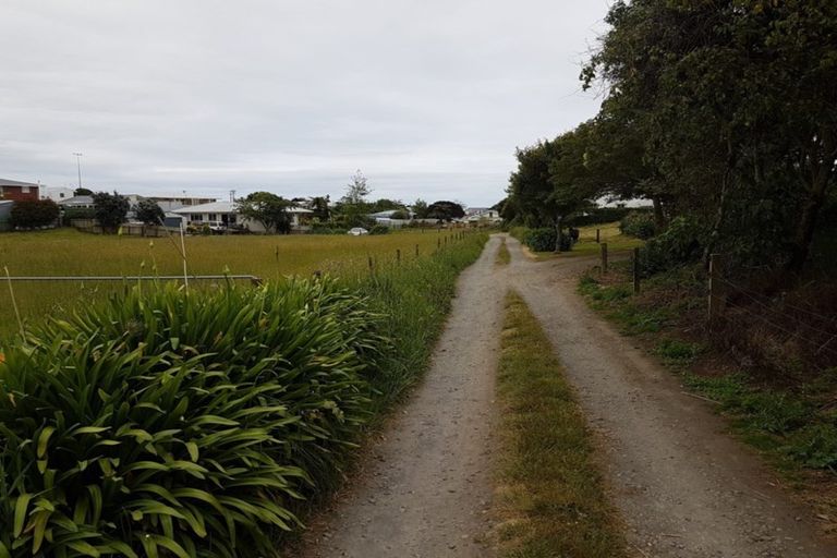 Photo of property in 18 Park Lane, Waitara, 4320