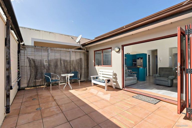 Photo of property in 33b Florence Avenue, Orewa, 0931
