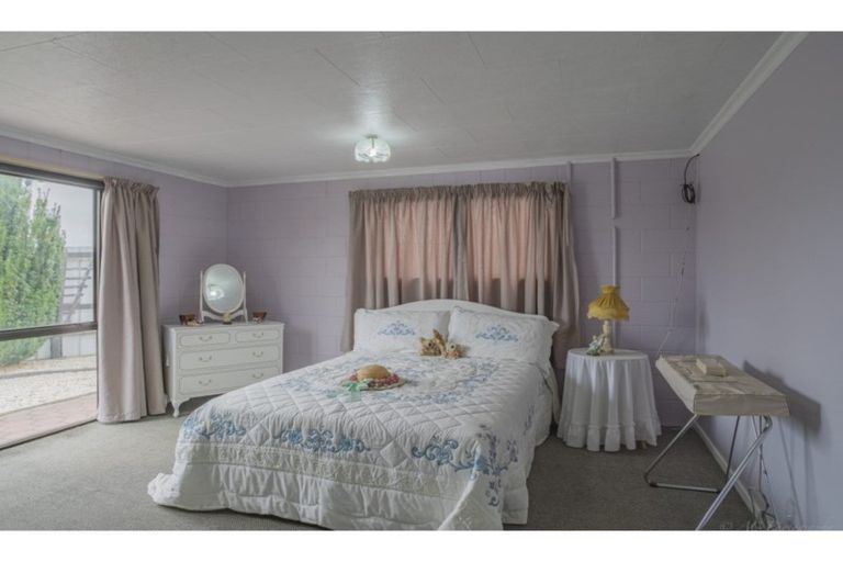 Photo of property in 76 Arthur Street, Seaview, Timaru, 7910