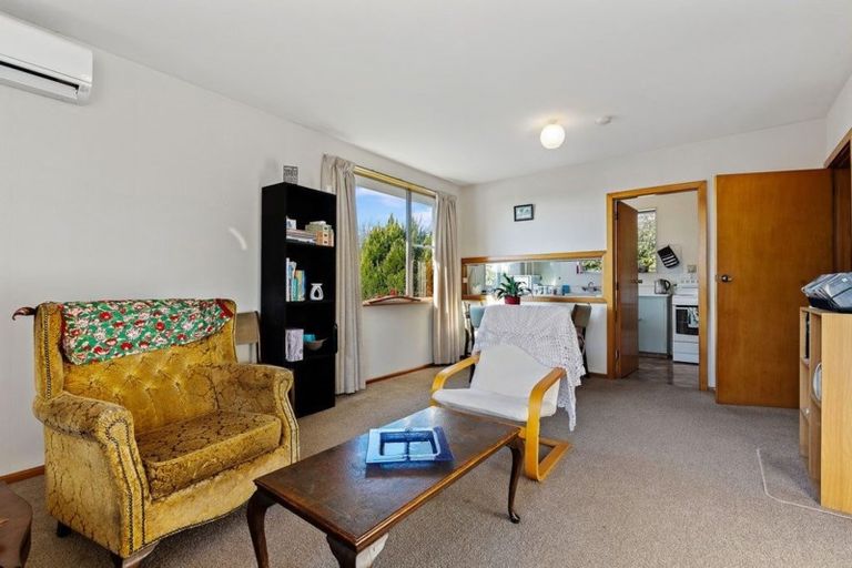Photo of property in 2/15 Dovedale Avenue, Ilam, Christchurch, 8041