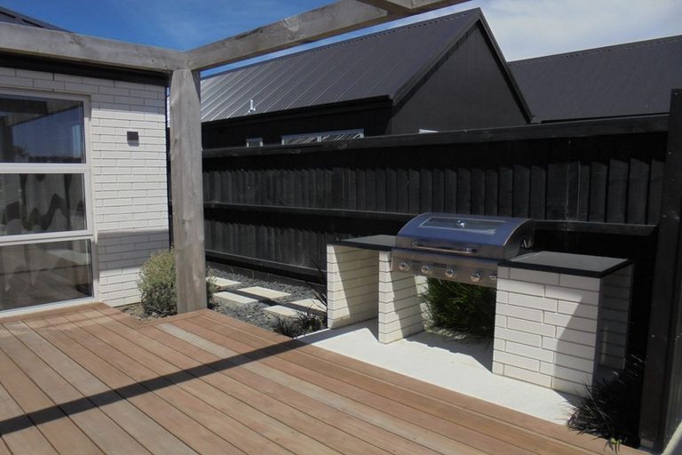 Photo of property in 6 John Raven Lane, Woodend, 7610