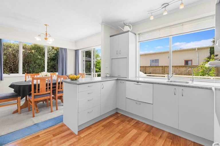 Photo of property in 2/420 Great South Road, Opaheke, Papakura, 2113