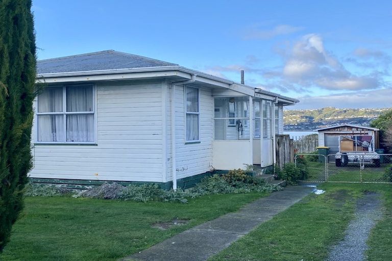 Photo of property in 21 Whanga Crescent, Titahi Bay, Porirua, 5022