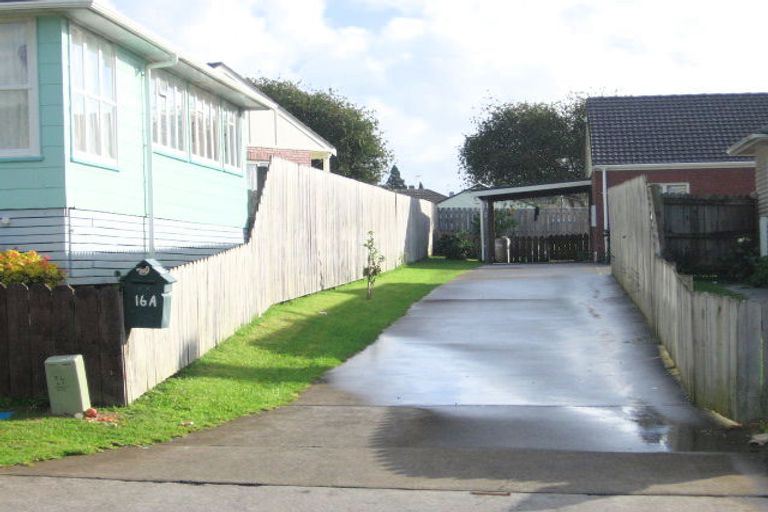Photo of property in 14 Middlemore Crescent, Papatoetoe, Auckland, 2025
