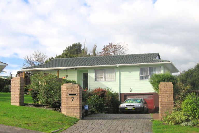 Photo of property in 7 Skyla Place, Massey, Auckland, 0614