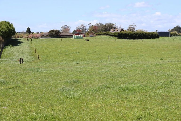 Photo of property in 274 Richmond Road, Lepperton, New Plymouth, 4373