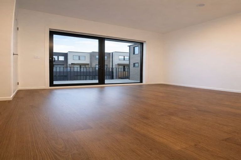 Photo of property in 24/28 Westgate Drive, Westgate, Auckland, 0614