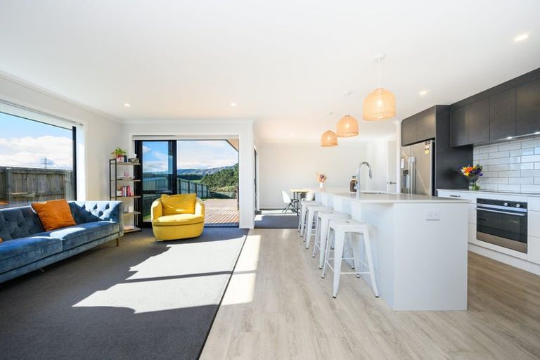 Photo of property in 50 Atlantic Drive, Fitzherbert, Palmerston North, 4410