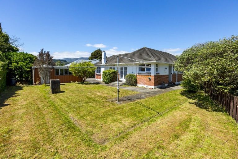 Photo of property in 61 Kashmir Avenue, Clouston Park, Upper Hutt, 5018