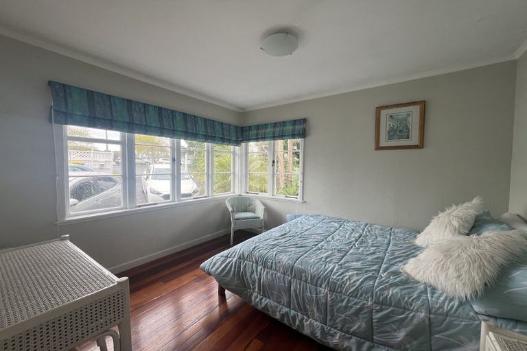 Photo of property in 607 Beach Road, Rothesay Bay, Auckland, 0630