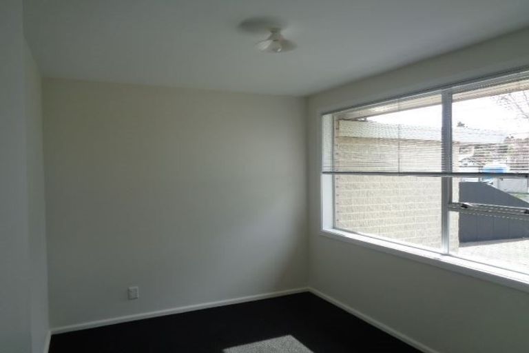 Photo of property in 1/1 Isleworth Road, Bishopdale, Christchurch, 8053