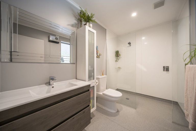 Photo of property in 24 Howden Street, Te Anau, 9600