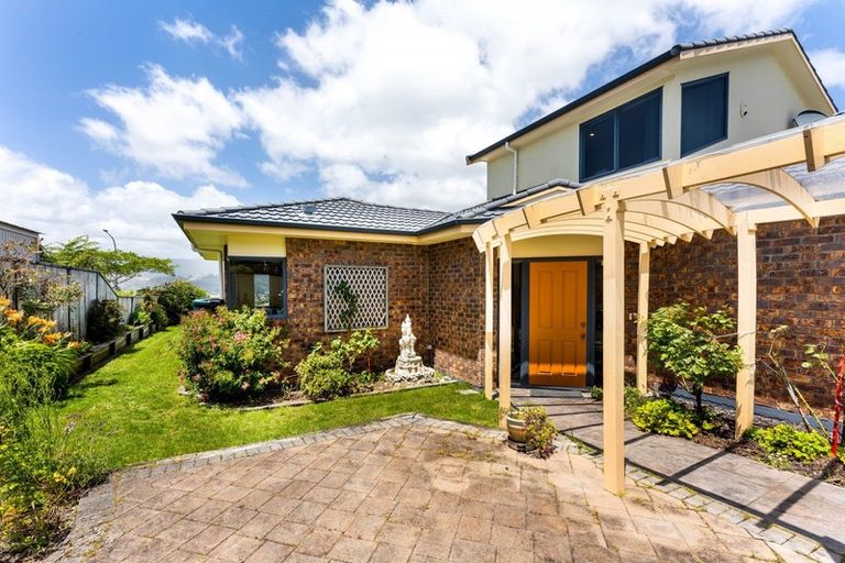 Photo of property in 5 Birkinshaw Grove, Riverstone Terraces, Upper Hutt, 5018
