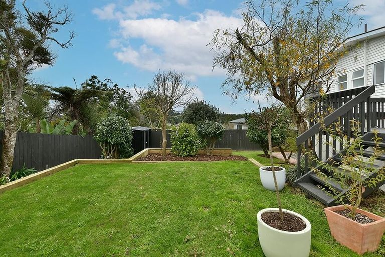 Photo of property in 10 Castleton Street, Birkdale, Auckland, 0626