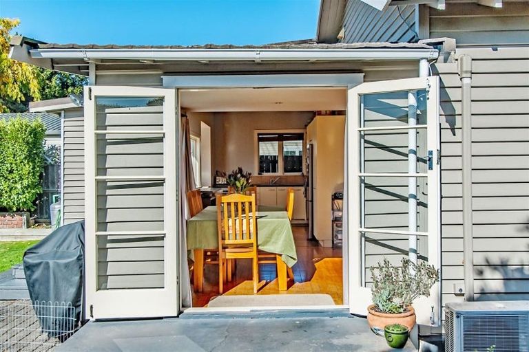 Photo of property in 12 Jacobs Street, St Albans, Christchurch, 8014