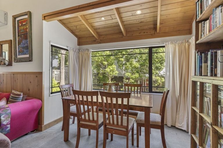 Photo of property in 107 Park Avenue, Whangamata, 3620